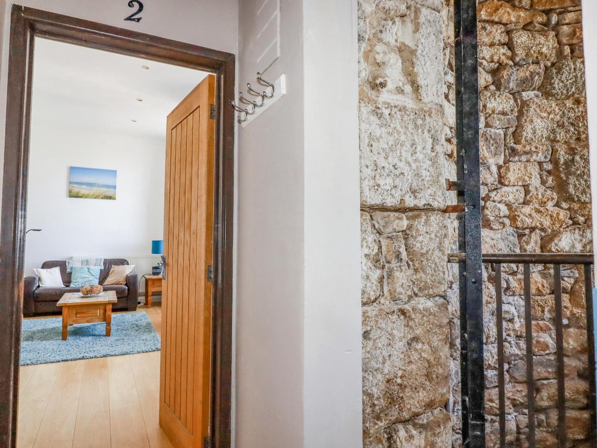 2 Bell Tower Apartment Пензанс Екстериор снимка