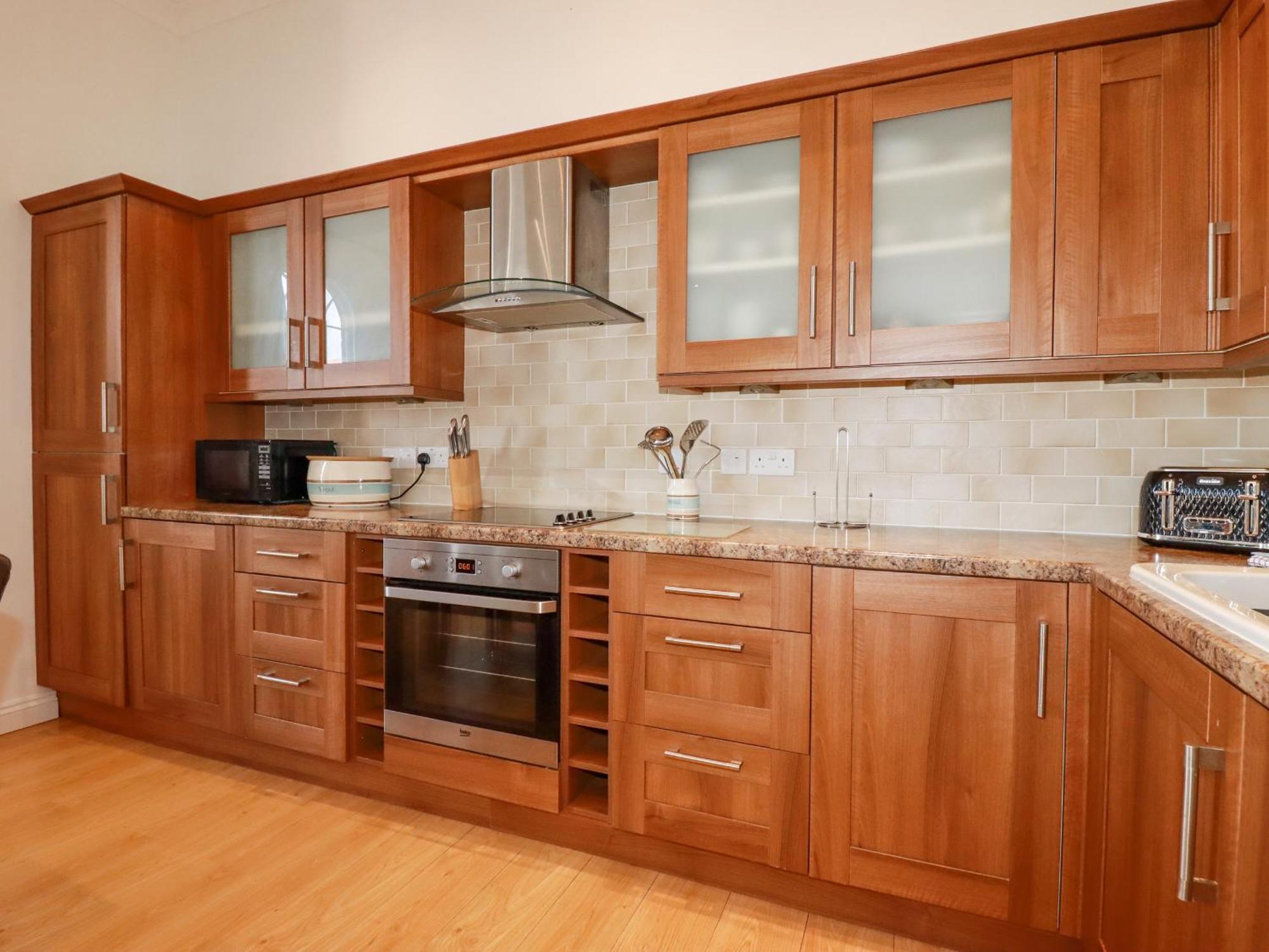 2 Bell Tower Apartment Пензанс Екстериор снимка